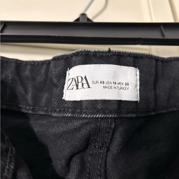 Zara Straight Leg Jeans In black | Sz 14 - Picture 4 of 4